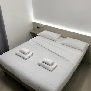 4* Hotel Roy